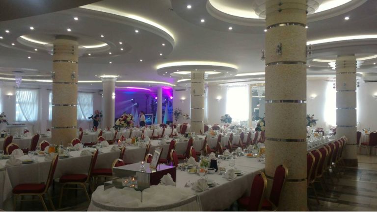 Realizacja sufitu podwieszanego - Restauracja Eldorado